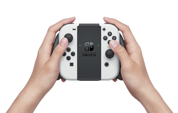 Nintendo – Switch OLED Neon + Mario Kart 8 Deluxe im Paket